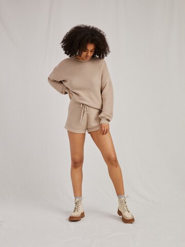 A LOT LESS Regular Broek 'Elena' in Beige