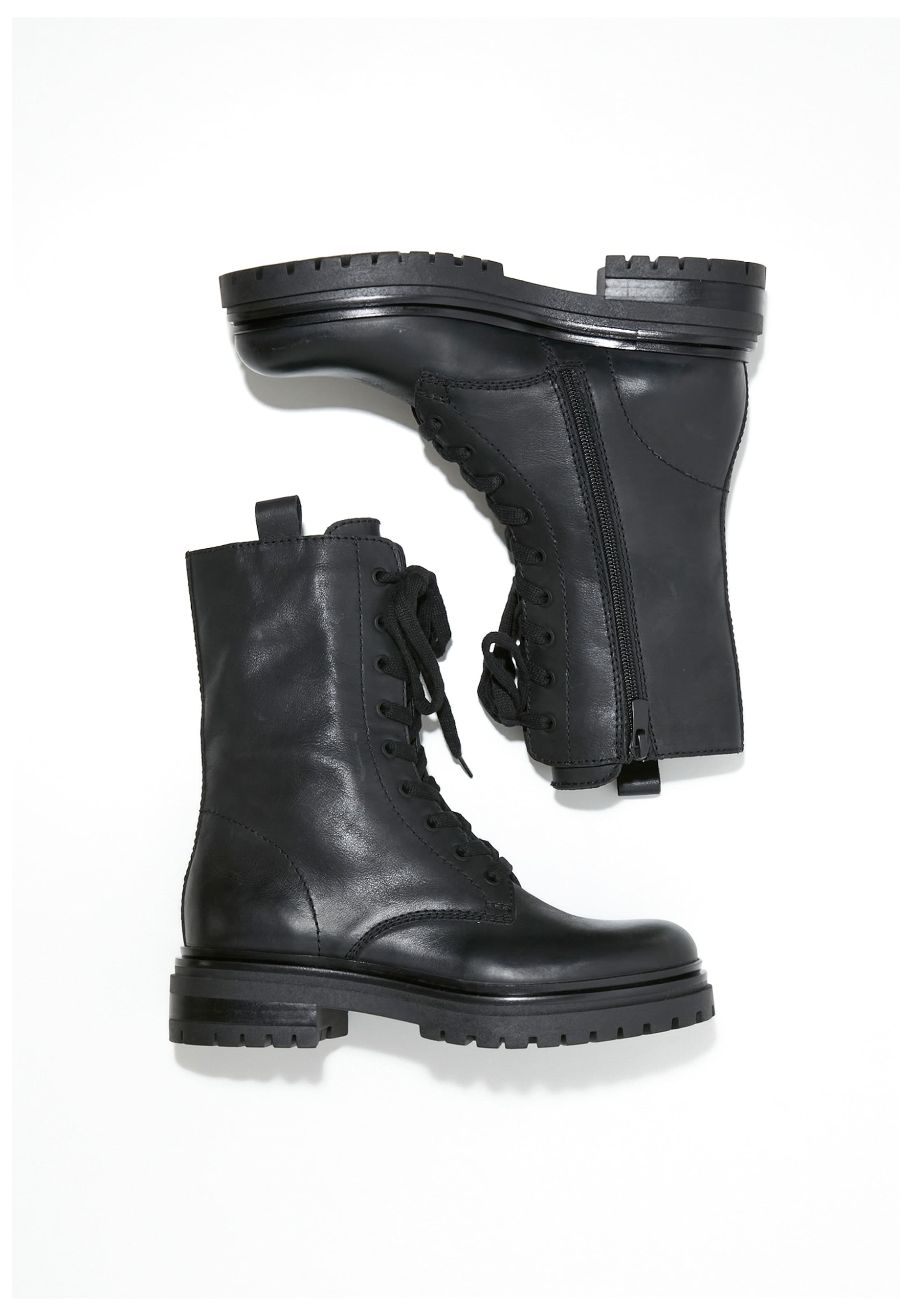Bottines à lacets INUOVO en noir