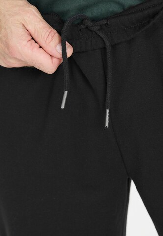 NOU Loose fit Workout Pants 'Regester' in Black