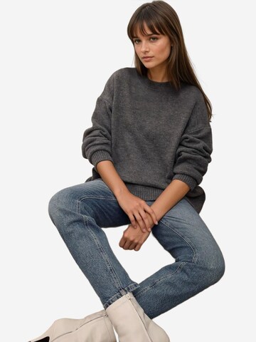 Hiccup - Pullover 'Pullover' em cinzento