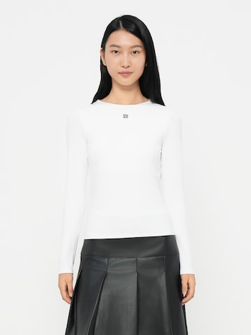 T-shirt 'Dasiia' HUGO en blanc : devant