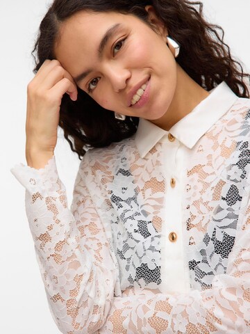 VERO MODA Bluse i hvid