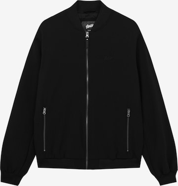 Pull&Bear Between-Season Jacket in Black: front