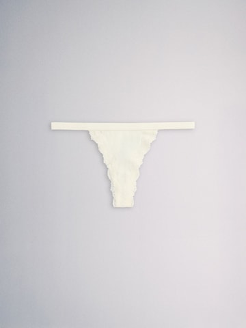 The Set String in Beige