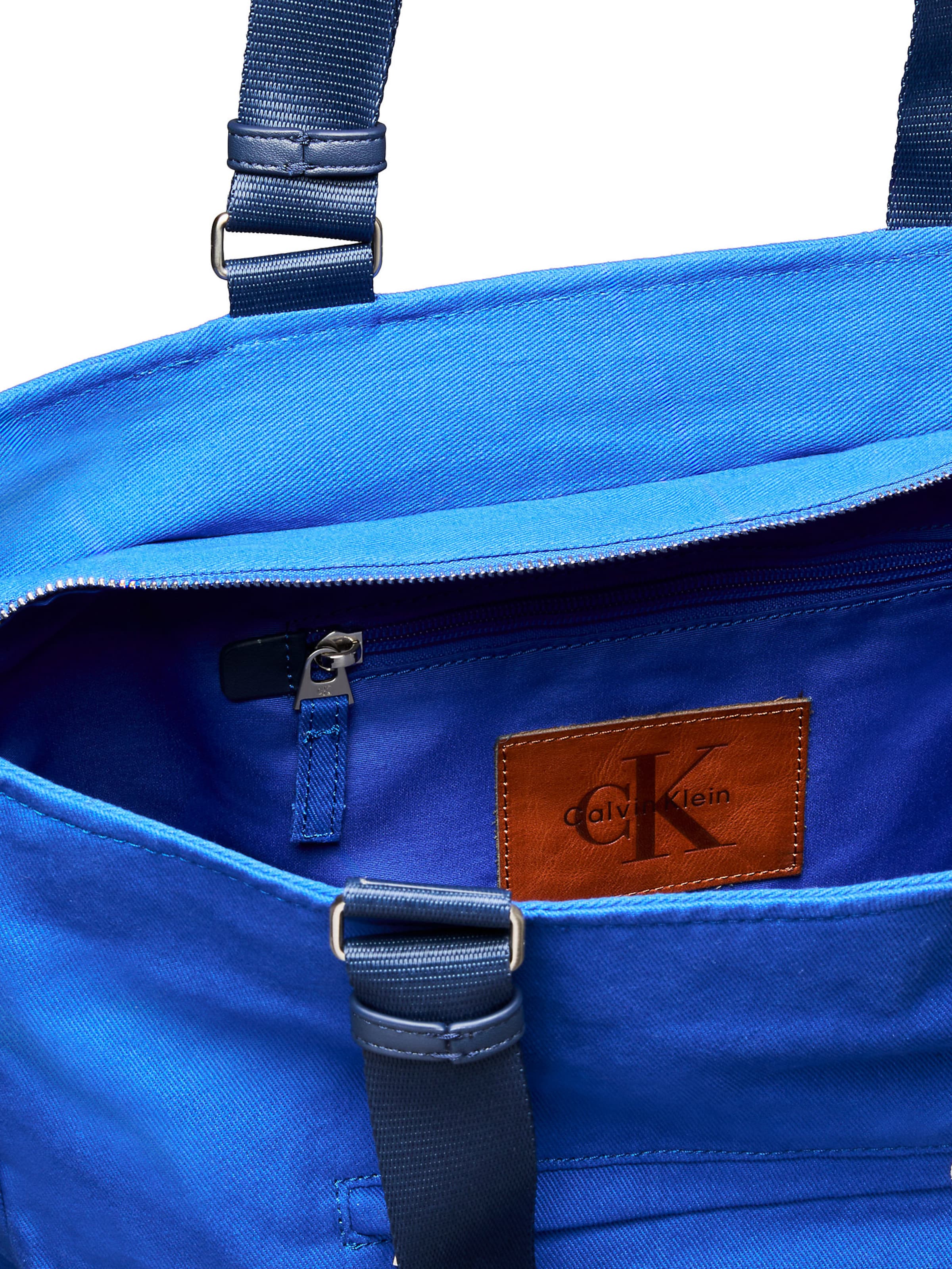 Calvin Klein Shopper in Blauw