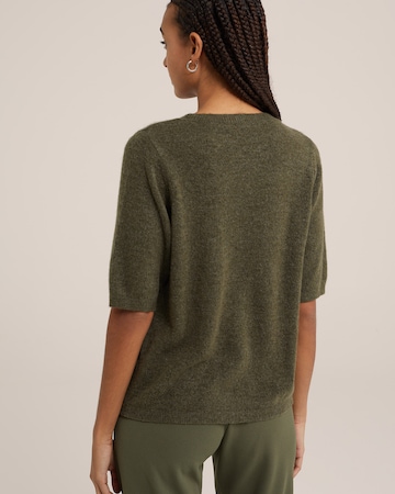 WE Fashion Sweater in Green