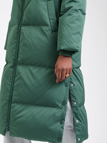 Manteau d’hiver 'YASIRIMA' YAS en vert