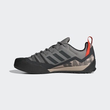 ADIDAS TERREX Halbschuh 'Swift Solo 2.0' in Grau