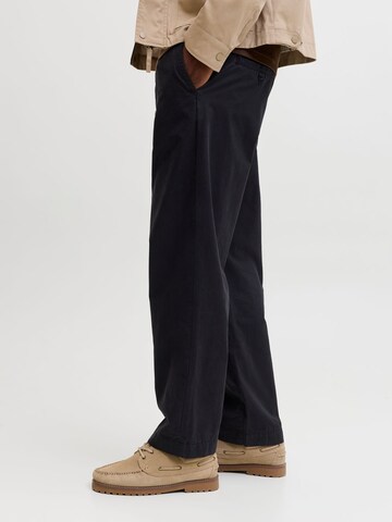 JACK & JONES Loose fit Trousers in Black