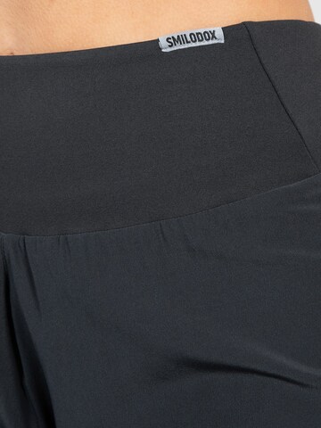 Smilodox Loosefit Sportbroek 'Advance Pro' in Zwart