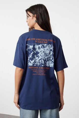 Tricou de la Trendyol pe albastru: față