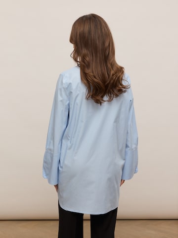 noar studios Blouse 'BELTED SHIRT' in Blue