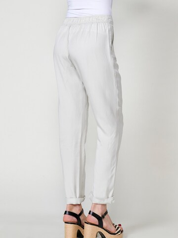 regular Pantaloni di KOROSHI in bianco