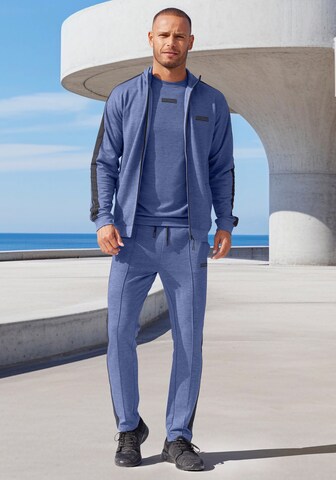 Authentic Le Jogger Regular Hose in Blau