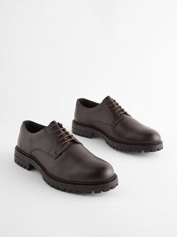 Chaussure à lacets 'Essential' Next en marron