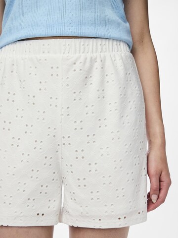 PIECES Regular Trousers 'PCMimi' in White