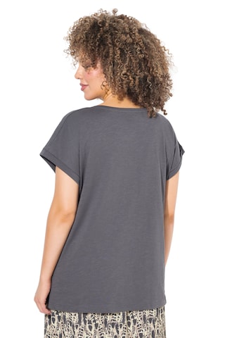 Ulla Popken Shirt in Grijs