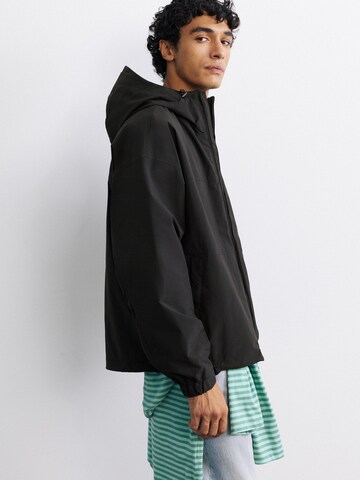 Veste mi-saison Pull&Bear en noir