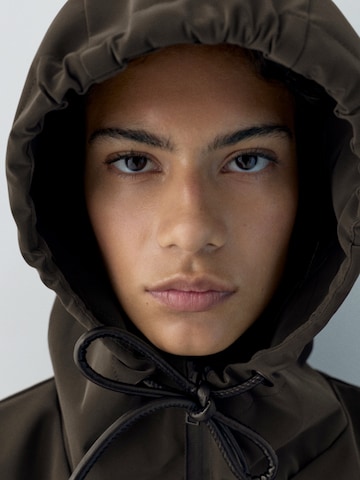 Pull&Bear Jacke in Braun