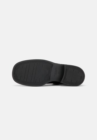VAGABOND SHOEMAKERS Baleríny s řemínky 'ELLIS' – červená