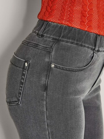 MADELEINE Regular Jeggings in Grijs