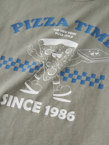 Tricou de la NAME IT pe gri