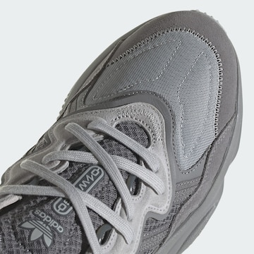 ADIDAS ORIGINALS Sports shoe 'Ozweego' in Grey