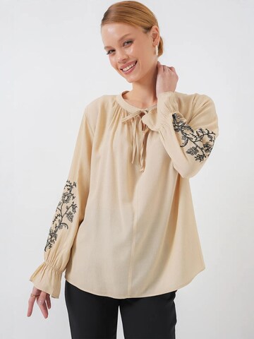 Bigdart Blouse in Beige