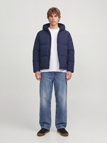 Geacă outdoor 'Jack & Jones Geaca barbati, cu gluga, Regular fit, JJGALAXY, Bleumarin inchis' de la JACK & JONES pe albastru