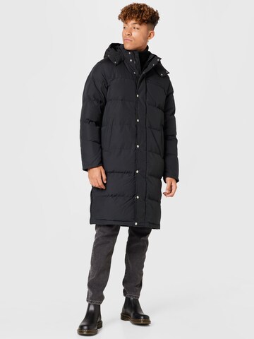 LEVI'S ® Vinterrock 'Excelsior Down Parka' i svart: framsida