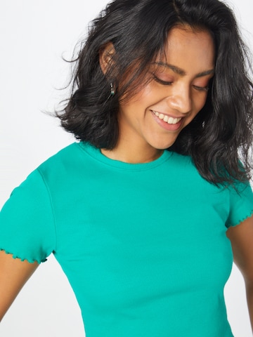 PIECES - Camiseta en verde