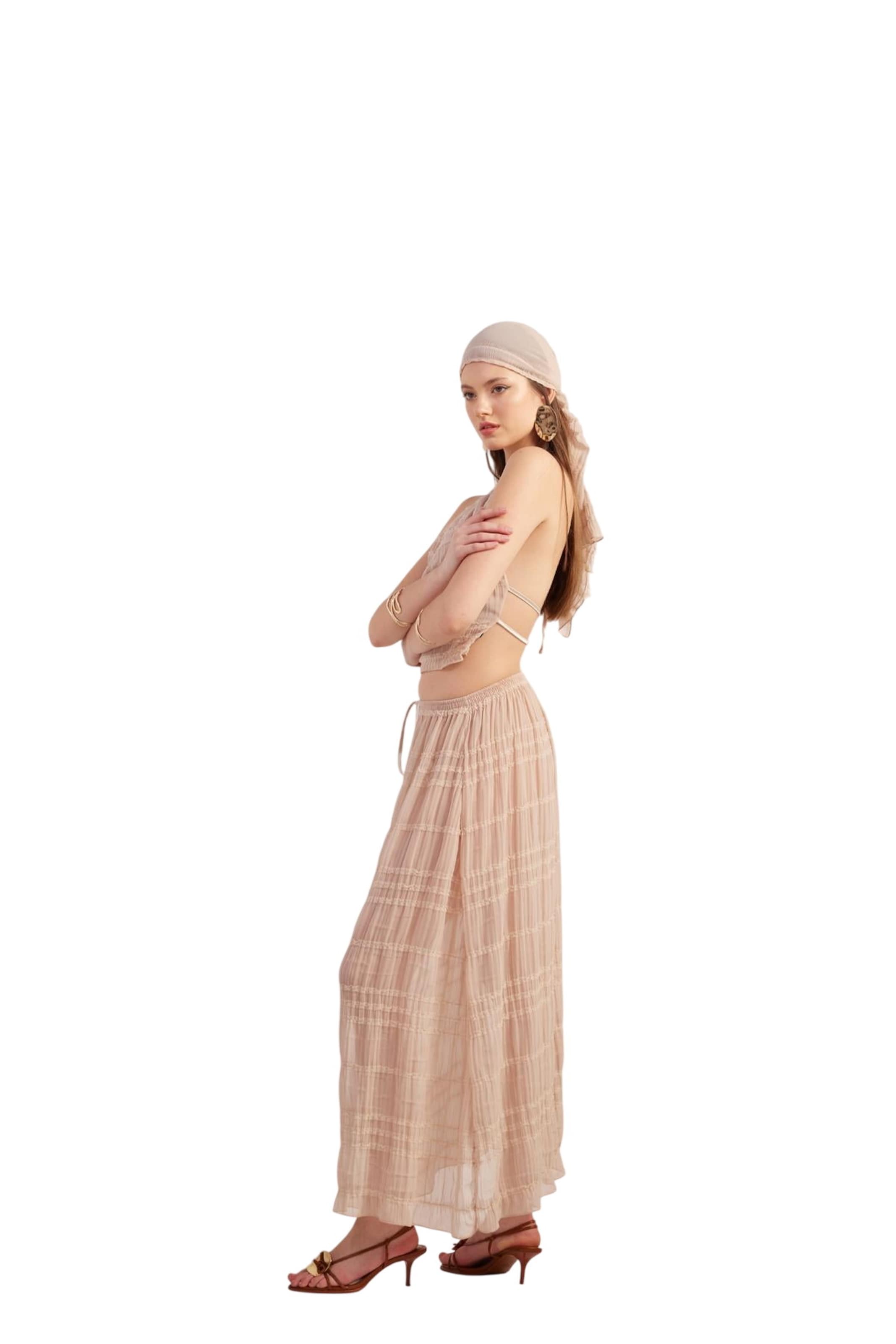 HOLLY LOLLY Suit in Beige