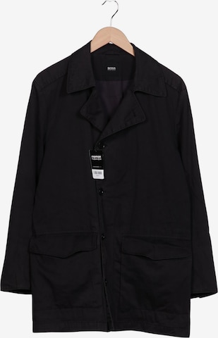 BOSS Black Mantel M in Schwarz: Vorderseite