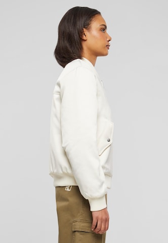 Karl Kani Between-Season Jacket in White