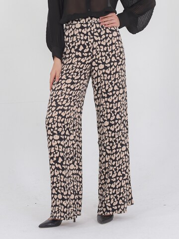 Wide Leg Pantalon à plis 'Benilda' FRESHLIONS en beige : devant