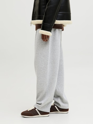JACK & JONES Regular Trousers in Grey