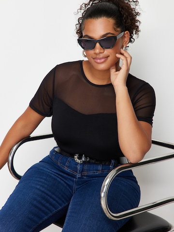Trendyol Curve Μπλουζάκι σε μαύρο