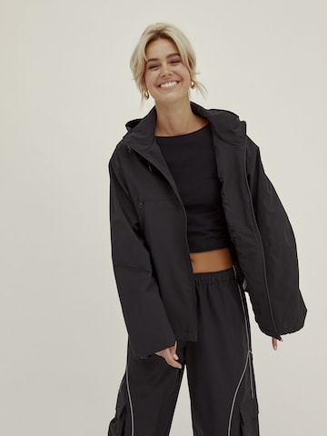 millane Between-Season Jacket 'Evelina' in Black: front