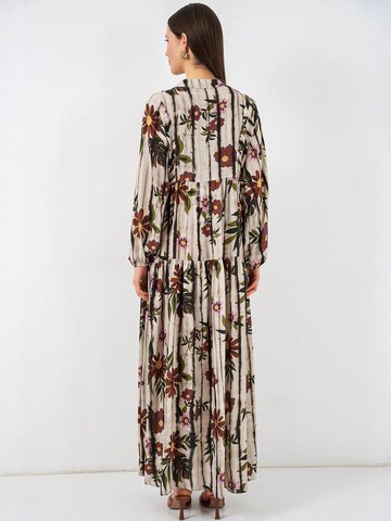 Bigdart Dress in Beige