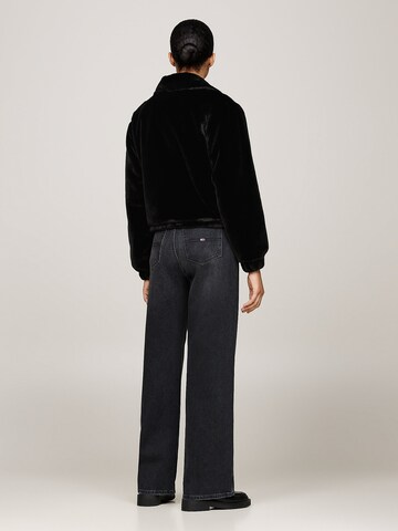 Tommy Jeans Jacke in Schwarz