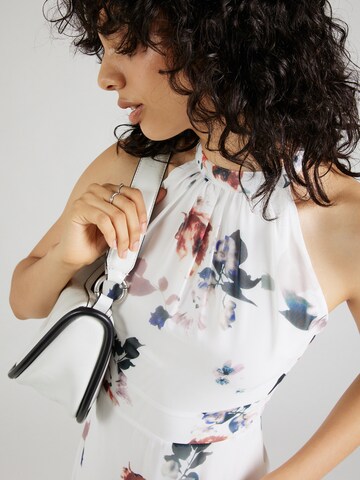 Trendyol - Vestido em bege