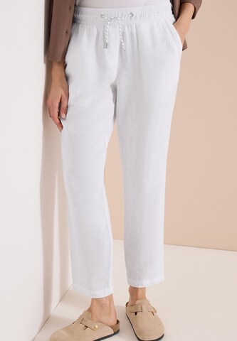CECIL Slim fit Pants in White: front