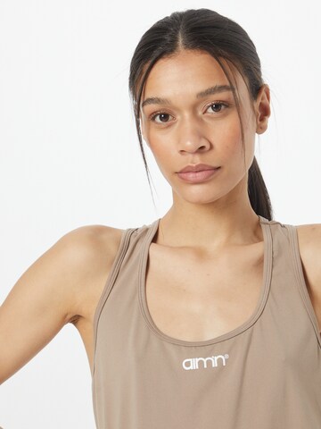 aim'n Sporttop in Braun