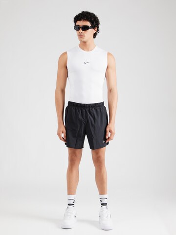 NIKE Функционална тениска в бяло