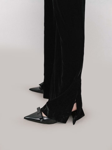 4TAILORS Flared Broek in Zwart