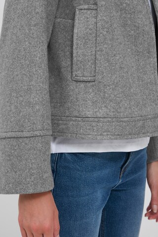 b.young Kurzjacke in Grau