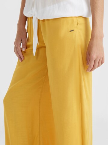 Wide leg Pantaloni 'Malia' de la O'NEILL pe galben