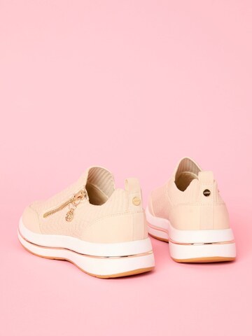 Lipsy Slip On in Beige