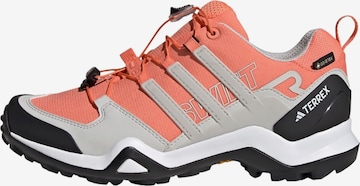 Chaussure basse 'Swift R2' ADIDAS TERREX en orange : devant