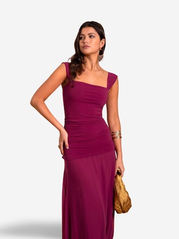 THE-ARE Jurk in Roze